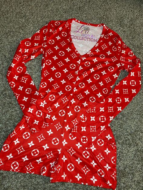 Pajama Onesie For Women, Baddie Pajamas, Girls Night Outfit, Cute Onesies, Pajama Outfits, Cute Sleepwear, Cute Pajama Sets, Clueless Outfits, Cute Pajamas