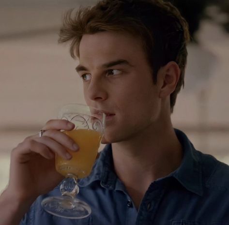 Nate Buzz, Capcut Pfp, Nathaniel Buzolic, The Mikaelsons, Kol Mikaelson, Vampier Diaries, Handsome Celebrities, Original Vampire, The Originals Characters