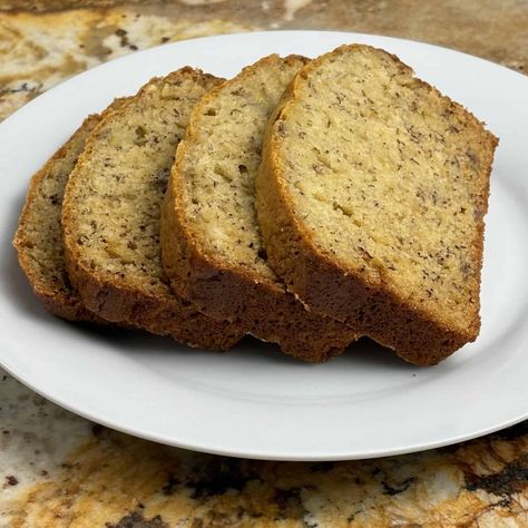 40+ Banana Bread Recipes - Easy Variations - Bread Dad Oil Banana Bread Recipe, Banana Bread No Butter, No Butter Banana Bread, Moist Banana Nut Bread, Banana Bread Cream Cheese, Bread Machine Banana Bread, Bread Blueberry, Bread With Olive Oil, Perfect Banana Bread Recipe