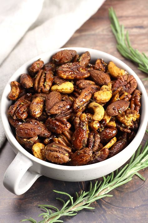 Savory Rosemary Roasted Mixed Nuts by The Toasty Kitchen Roasted Nuts Recipe Savory, Roasted Nuts Recipe, Spiced Nuts Recipe, Xmas Dinner, Nut Recipes, Roasted Nuts, Candied Nuts, Thanksgiving Appetizers, Holiday Appetizers