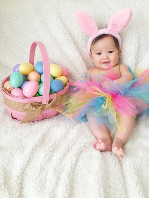 Easter Baby Photoshoot Peeps, Diy Newborn Easter Pictures At Home, Diy First Easter Pictures, Easter Bunny Baby Photoshoot, 3 Month Old Easter Pictures, Easter Monthly Pictures, Diy Easter Baby Photos, Easter Pics For Babies, Baby Bunny Photoshoot