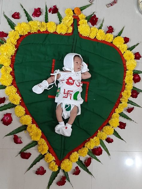 Chathi Clothes Baby, Chatthi Decoration, Welcome Home Decorations, Baby Crafts Diy, Baby Boy Decorations, Baby Boy Newborn Photography, Baby Milestones Pictures, Baby Applique, Monthly Baby Photos