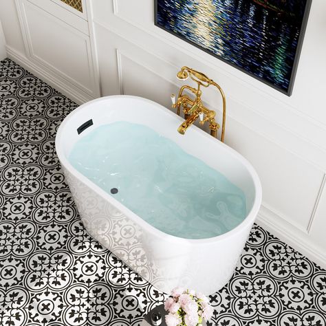 Small soaking tub