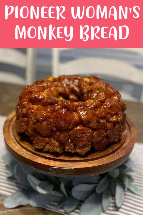 PIONEER WOMAN'S MONKEY BREAD Monkey Bread Pioneer Woman, Muffins Cinnamon, Coke Cake, Canned Biscuits, Monkey Bread, Pioneer Woman, Simple Recipe, Easy Baking, Show Up