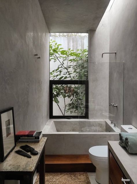 Boho Farmhouse Bathroom, Casa Hobbit, Concrete Bathroom, Concrete Home, Bathroom Design Decor, Outdoor Bathrooms, Bathroom Decor Ideas, Toilet Design, Concrete House