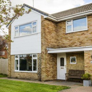 Exterior | 1960s Yorkshire house | House tour | PHOTO GALLERY | Ideal Home | Housetohome.co.uk 60s House Exterior, 1960s Ranch House Exterior, Yorkshire House, 1960s House Renovation, House Frontage, 1980s House, 1960 House, 60s House, British Houses