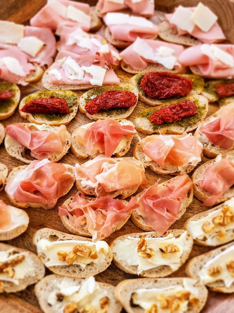 Venetian Cicchetti Recipes, Cichetti Recipe, Venetian Food Recipes, Cicchetti Recipes, Italian Hors D’oeuvres, Venetian Recipes, Venetian Spritz, Venetian Food, Italian Tapas