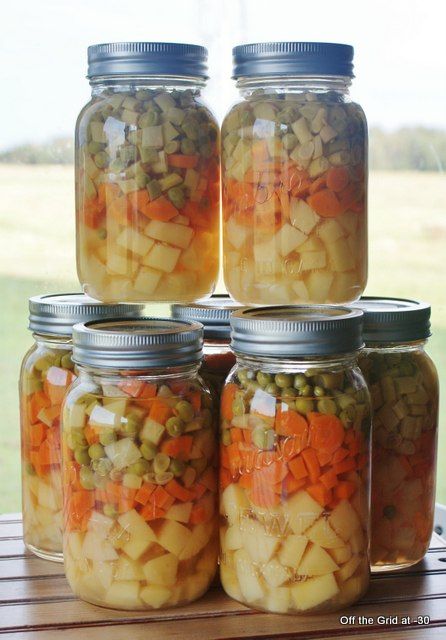 Canning Soups, Canned Meals, Canning Meals, Canning Soup Recipes, Canning Chicken, Food Canning, Pressure Canning Recipes, Layer Chicken, Mixed Veggies