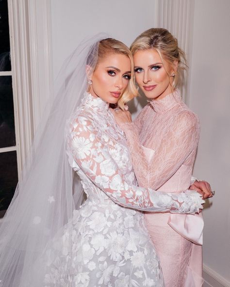 Paris Hilton’s Instagram profile post: “Thank you so much @NickyHilton for being my Maid Of Honor. We’ve had so many special memories throughout our lives and no matter what,…” Nicky Hilton Wedding, Paris Hilton Wedding, Outfit With Pearls, Hilton Carter, My Best Friend’s Wedding, Hilton Wedding, Small Beach Weddings, Wedding Dress Gallery, Hollywood Wedding