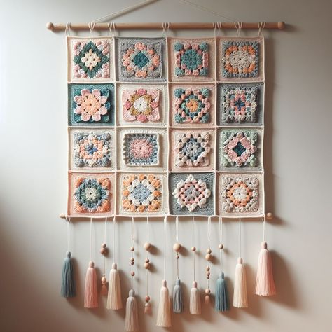 Crochet Decor Ideas, Granny Square Wall Hanging, Diy Crochet Wall Hanging, Crochet Wall Decor, Wall Hanging Crochet, Hanging Crochet, Crochet Wall Art, Gilet Crochet, Crochet Decor