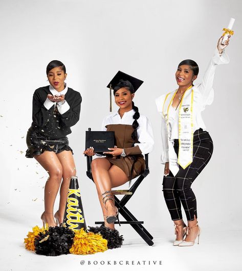 bCreative on Instagram: “Most of what I learn comes from those I teach 👩🏽‍🎓💫 @x.kaittt  #graduation #graduationpictures #classof2020 #highschoolgraduate…” Graduation Pictures Outfits, High School Graduation Pictures, Senior Portrait Outfits, Grad Poses, Nursing Graduation Pictures, Graduation Shoot, College Graduation Photoshoot, College Graduation Pictures Poses, Grad Shoot