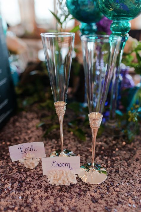 beaching champagne flutes Champagne Flute Wedding Favors, Etched Wedding Glasses Toasting Flutes, Pearl Champagne Flutes, Blue Champagne Flutes, Butterfly Champagne Glasses, Wedding Glasses, Champagne Flutes, Weird And Wonderful, Champagne Flute