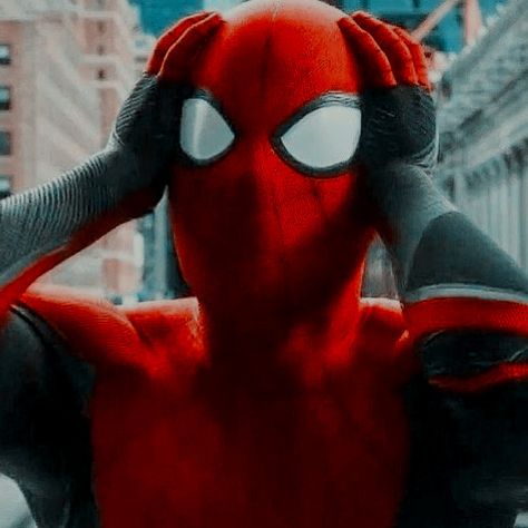 𝐍𝐀𝐓. — peter parker icons. like or reblog if you save... Tom Spiderman, Parker Spiderman, Peter Parker Spiderman, Spiderman Theme, Spider Man Far From Home, Mary Jane Watson, Tom Holland Peter Parker, Spiderman Pictures, Tom Holland Spiderman