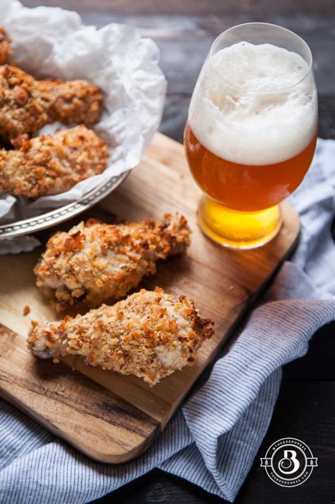 baked-everything-bagel-beer-chicken-legs3 New York Bagels, Popcorn Chicken Recipe, Beer Snacks, Beer Dinner, Beer Chicken, New York Bagel, Beer Food, Beer Photography, Cooking With Beer