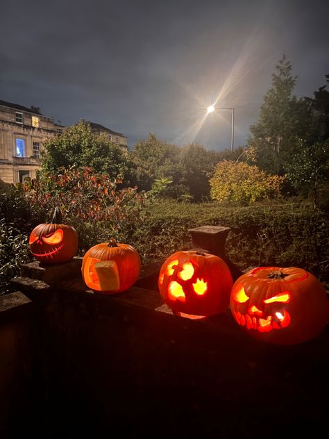 halloween pumpkin carving friends Halloween Pumpkin Carving, Halloween Pumpkins Carvings, Halloween Pumpkin, Pumpkin Carving, Halloween Pumpkins, Carving, Halloween, Quick Saves