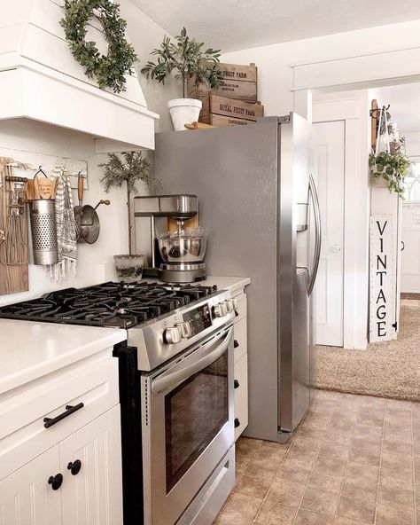 23 Top of the Fridge Décor Ideas for a Flawless Kitchen Decor On Top Of Fridge, Top Of Refrigerator Decor Ideas, Top Of Fridge Decor Ideas, Shiplap Range Hood, Top Of Fridge Decor, Top Of Refrigerator Decor, Fridge Top Decor Ideas, Fridge Top Decor, Fridge Decor Ideas