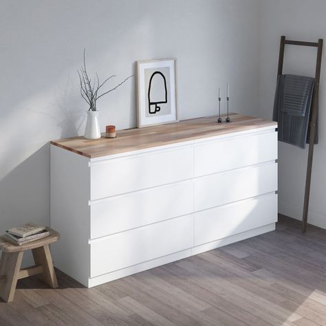 Neuer Look für deine Ikea Malm Kommode mit 6 Schubladen dank passgenauer Holzplatte Auch Ikea Malm Kommoden mit 6 Schubladen160 cm Breite können jetzt mit einer Holzplatte zum Hingucker in der Wohnung gepimpt werdenDurch das ideale Zusammenspiel von Holz und weißer Kommode entsteht ein optisch komplett neues Möbelstück. Deckplatte für Ikea Malm Kommode mit 160 cm aus Buche Auch passend für 2 Malm Kommoden mit 3 Schubladen Geschliffene Oberfläche und gefaste Kanten und Ecken Neuer Look für deine Ikea Malm Dresser Entryway, Ikea Malm Tv Stand, Ikea Malm Living Room, Malm Billy Combination, Ikea Furniture Bedroom, Ikea Malm Bedroom Ideas, Malm Upcycling, Ikea Hacks Malm, Malm Diy