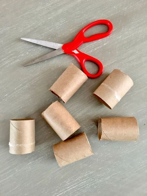 Paper Towel Roll Curtain Hack, Easy Drapes Diy, How To Make Curtains Look Fuller, Curtain Toilet Roll Hack, Toilet Paper Roll Curtain Spacers, Southwestern Curtains Living Rooms, Toilet Paper Rolls For Curtains, Hanging Grommet Curtains Ideas, Grommet Curtain Hack