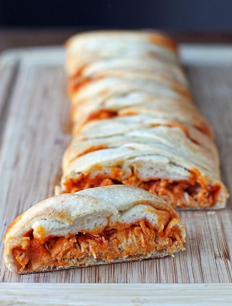 This Buffalo Chicken Braid is great for dinner or perfect party food! Just 337 calories or 8 Weight Watchers Freestyle SmartPoints for 2 slices! www.emilybites.com Chicken Braid, Weight Watchers Pizza, Easy Pizza Crust, Emily Bites, Ww Dinner, Spicy Buffalo Chicken, Weight Watchers Chicken, Ww Freestyle, Easy Pizza