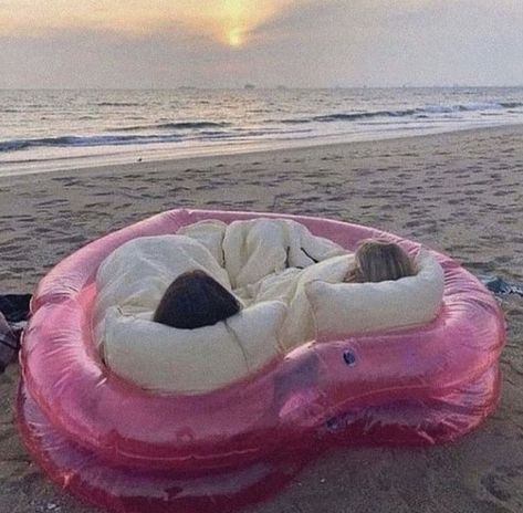 Beach Floaties, Winter Romantic, Summer Weekend Getaway, Pool Floaties, Friend Activities, Most Luxurious Hotels, Sunset Aesthetic, Summer Plans, Summer Friends