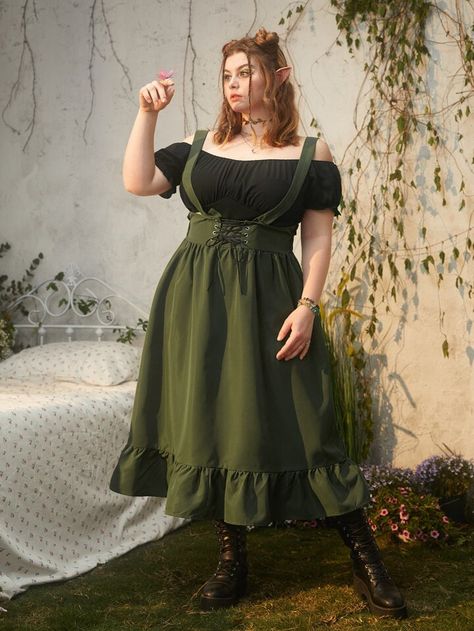 Plus Size Elf Cosplay, Hobbit Clothes Inspired Outfits, Plus Size Renfaire Outfit, Green Outfits Plus Size, Simple Ren Faire Outfit Plus Size, Plus Size Rennaisance Outfits, Cottage Core Fashion Plus Size, Plus Sized Cottage Core, Green Witch Fashion