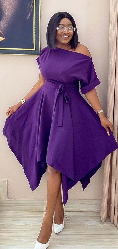 Lawyer Fashion Women, Corporate Gowns, Best Casual Dresses, Long African Dresses, Corporate Dress, Plus Size Dress Outfits, African Lace Dresses, Office Dresses For Women, African Fashion Women Clothing