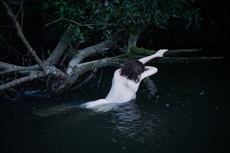 Dark River, Lake Photoshoot, Water Shoot, Dark Fairytale, Studio Photography Poses, Southern Gothic, Big Art, Photo Reference, Aesthetic Photo