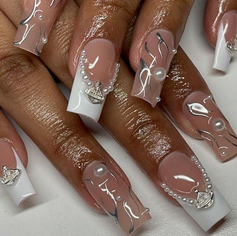 Square Nails Chrome, Square Chrome Nails, White Chrome Nails, Nails Chrome, White And Silver Nails, Chrome Nails Designs, Formal Nails, White Acrylic Nails, Pearl Nails