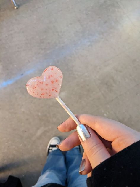 Lolipop Photos Ideas, Photos For Instagram Feed, Heart Lollipop, Filler Photos, Photos For Instagram, Photos Ideas, Lollipop, Picture Ideas, Food Art