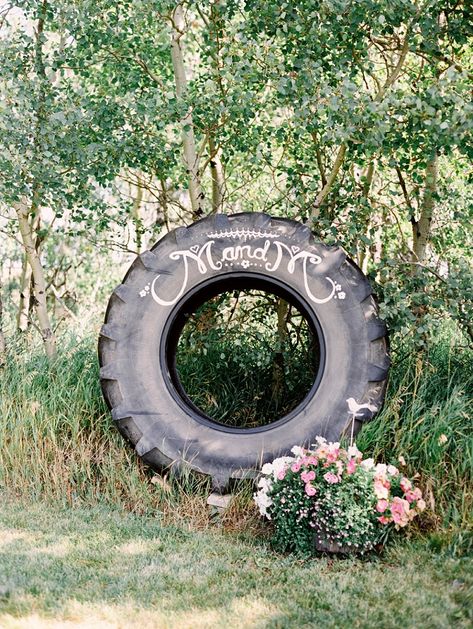 Dairy Farm Wedding, Country Wedding Signs, Deco Champetre, Boda Mexicana, Dairy Farm, Farmhouse Wedding, Rustic Country Wedding, Western Wedding, Romantic Weddings