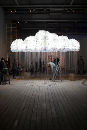 Light Art Installation, Lamp Inspiration, Appartment Decor, Cloud Lights, Interactive Installation, Cloud Art, Room Makeover Bedroom, Art Installation, Hanging Curtains