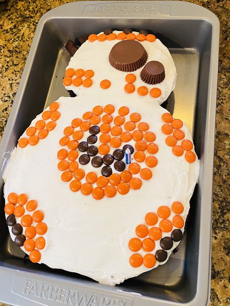 Starwars Cake Diy, Star Wars Sweets, Homemade Star Wars Cake, Star Wars Themed Cake, Simple Star Wars Cake, Star Wars Birthday Cake Ideas, Easy Star Wars Cake, Star Wars Cake Easy, Star Wars Cake Diy