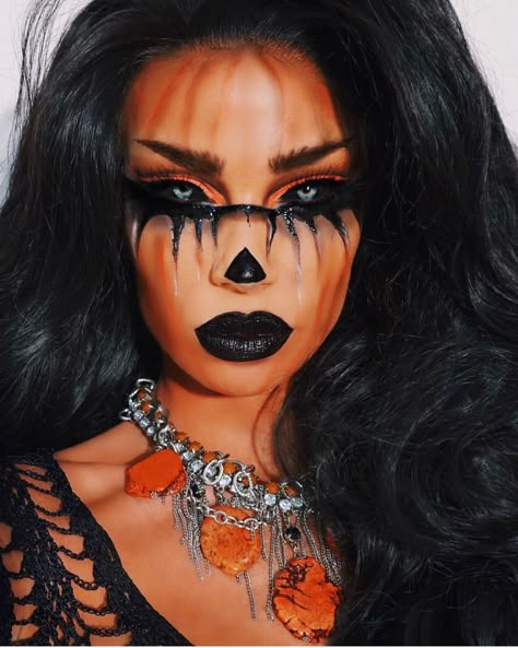 Pumpkin Queen Costume Diy, Jack O Lantern Makeup Pretty, Pumpkin Princess Costume, Pumpkin Queen Makeup, Pumpkin Queen Costume, Evil Makeup Looks, Pumpkin Costume Women's, Pumpkin Makeup Halloween, Pumpkin Makeup Ideas