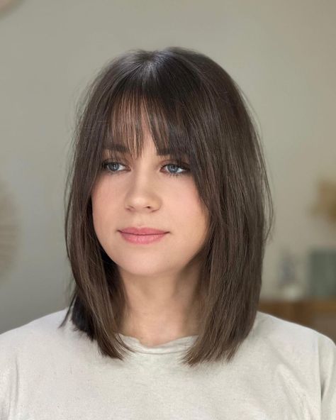 50+ Long Bob With Bangs Looks You’ll Want To Try Right Now Medium Bob With Fringe, Lob Haircut With Bangs, Mid Hair, Long Bob With Bangs, Bob Hairstyles With Bangs, Corte Bob, Bob Haircut With Bangs, Long Bob Haircuts, Lob Haircut