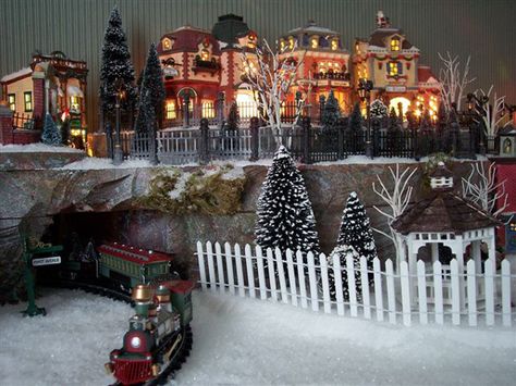 Make the ultimate Christmas landscape for your Dept 56, Lemax, or Dickens snow village display with these easy tutorials and videos. Diy Christmas Village Displays, Christmas Village Display Ideas, Department 56 Christmas Village, Christmas Village Displays, Village Display Ideas, Xmas Village, Christmas Village Ideas, Miniature Village, Christmas Tree Village