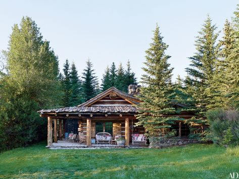 How to Elegantly Style a Log Home Photos | Architectural Digest Bedford New York, Colorado Ranch, Rustic Exterior, Natural Pond, Guest Cabin, Cozy Spaces, New York Homes, Cabin Style, Cabin In The Woods