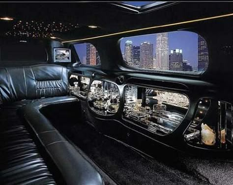 inside limo Black Limousine Aesthetic, Black Limo Aesthetic, Limo Aesthetic, Batchelor Party, Limo Interior, Black Limousine, Limo Rental, Limo Service, Chuck Bass