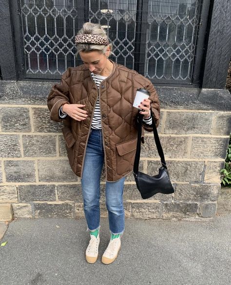 Frankie Shop Quilted Jacket Outfit, Oversized Quilted Jacket Outfit, Cream Quilted Jacket Outfit, Beige Quilted Jacket Outfit, Brown Quilted Jacket Outfit, Quilted Jacket Outfit, Minimalist Dressing, Stylish Outfits Casual, Danish Fashion