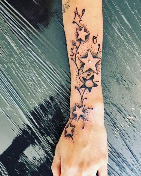 155 Cool Star Tattoos for Men & Women - Wild Tattoo Art Star Tattoo Sleeve Women, Star Sleeve Tattoos For Women, Flowers And Stars Tattoos, Tattoos For Women Stars, Star Arm Tattoo, Star Tattoos For Women, Frogs Tattoo, Yoga Signs, Star Sleeve Tattoo