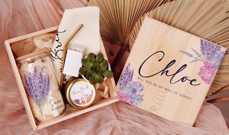 Bridesmaids Essentials, Bride Makeup Bag, Best White Elephant Gifts, Box Bridesmaid, Bridesmaid Gift Boxes, Proposal Box, Steel Straw, Bridesmaid Proposal Box, Bridesmaid Proposal Gifts