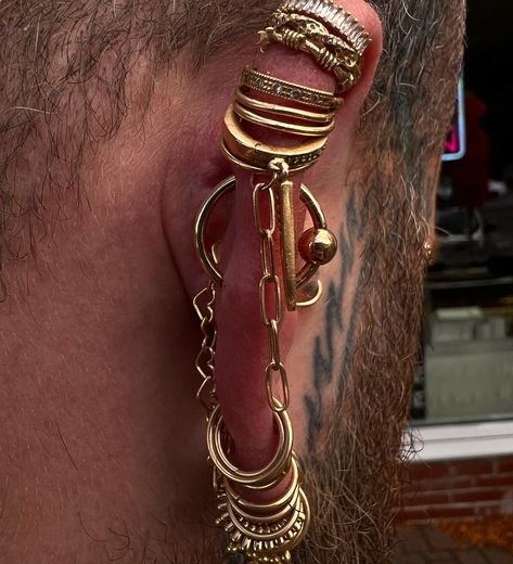 Gold Gauges, Back Piercings, Dope Jewelry Accessories, Cool Ear Piercings, Dope Jewelry, Body Piercings, Jewelry Lookbook, Body Mods, Ear Jewelry