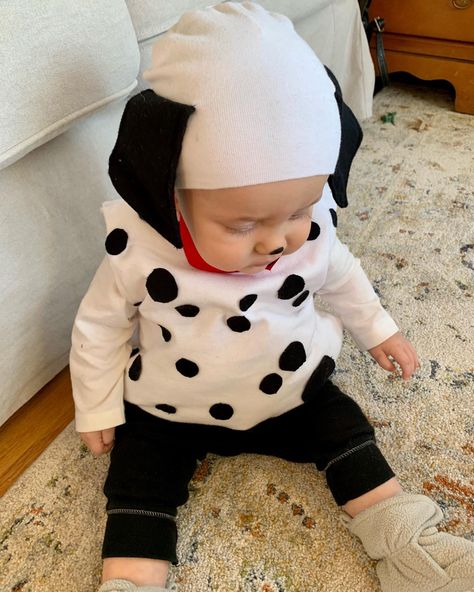 Infant Dalmation Costume Diy, Infant Dalmation Costume, Newborn Dalmatian Costume, Baby Dalmation Costume Diy, Diy Baby Dalmation Costume, Diy Dalmatian Costume Baby, Diy Dalmation Costume Kids, Baby Dalmation Costume, Diy Baby Halloween Costumes For Boys