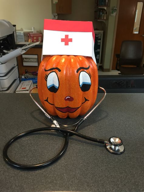 Cute nurse pumpkin Nurse Pumpkin, Pumpkin Decorating Contest, Pumpkin Uses, Pumpkin Contest, Creative Pumpkins, Cute Nurse, Pumpkin Halloween Decorations, Pumpkin Ideas, Pumpkin Painting