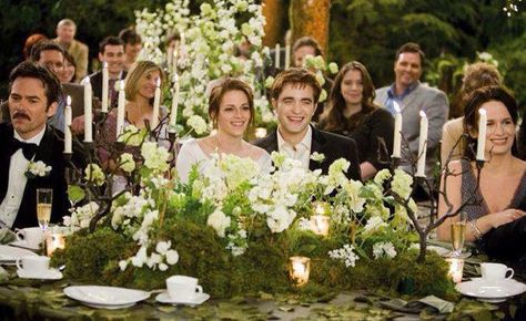 Twilight wedding Bella And Edward Wedding, Breaking Dawn Wedding, Bella Y Edward, Bella Wedding Dress, Billy Burke, Twilight Wedding, Twilight Bella, Wedding Stills, Bella Wedding