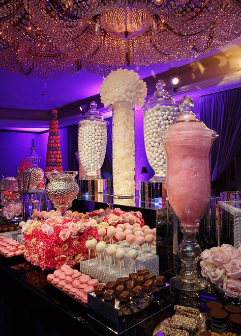 Candy Bar Wedding, Candy Station, Wedding Dessert Table, S'mores, Dessert Buffet, White Candy, Dessert Bar, Candy Table, Sweet 16 Parties