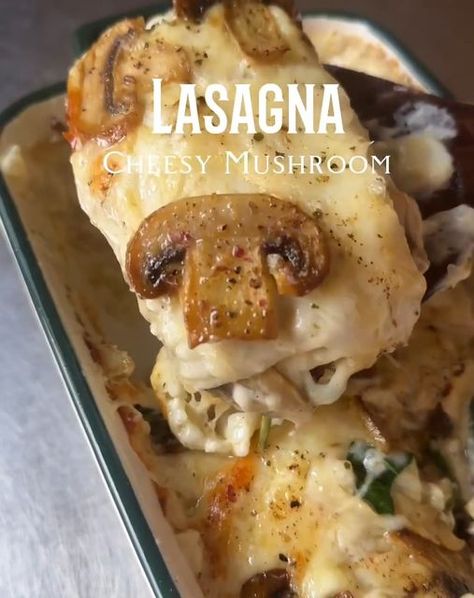 Focaccia Recipes, Momma Mia, Mushroom Lasagna, Lasagna Recipes, Lasagna Ingredients, Lasagna Roll, Instagram Recipes, Meatless Dinner, Daily Recipes