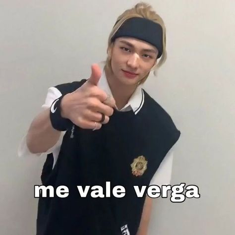 Skz random . . . . . . . . . . . . . #meses #random #straykids Stiker Random, Me Vale, Spanish Memes, Snapchat Funny, Kid Memes, Memes Kpop, Meme Faces, Fb Memes, Kids Stickers