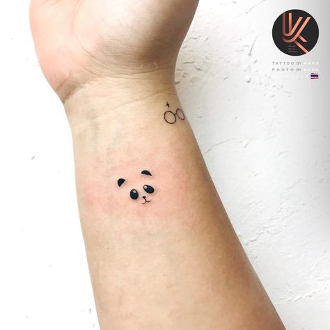 Panda Finger Tattoo, Panda Face Tattoo, Panda Minimalist Tattoo, Simple Panda Tattoo, Mini Panda Tattoo, Small Panda Tattoo, Panda Tattoo Design, Wrist Tattoos Words, Easy Tattoos To Draw