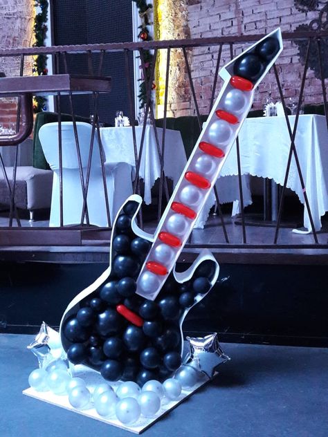 Music Theme Balloon Garland, Guitar Balloon Sculpture, Rock Star Party Decorations, Rock And Roll Theme Party, Festa Rock Roll, Music Party Decorations, Music Birthday Party, Rock And Roll Birthday, Music Theme Birthday