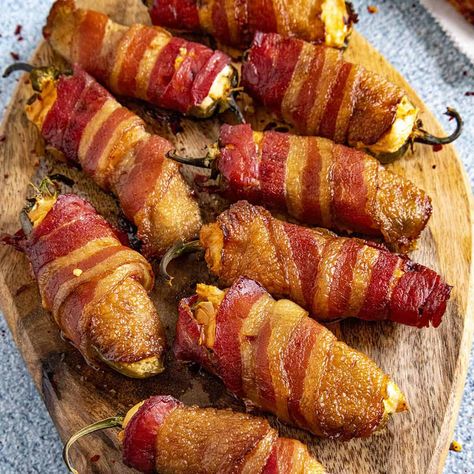 Smoked Jalapeno Poppers Recipe Smoked Jalapeno Poppers, Bacon Crisps, Chili Pepper Recipes, Bacon Wrapped Jalapeno Poppers, Smoked Jalapeno, Jalapeno Popper Recipes, Bacon Wrapped Jalapenos, Poppers Recipe, Spicy Cheese